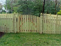 <b>Wood Picket Fence</b>